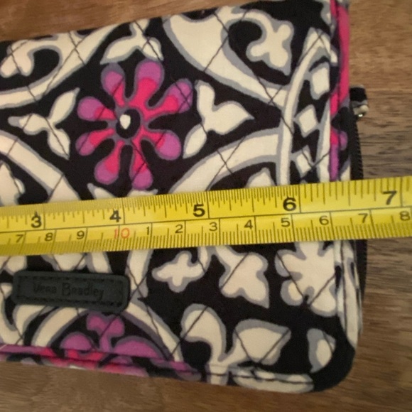 Vera Bradley RFID 3 in1 Crossbody Scroll Medallion Wristlet Mini Handbag MSRP$75 - Picture 9 of 10